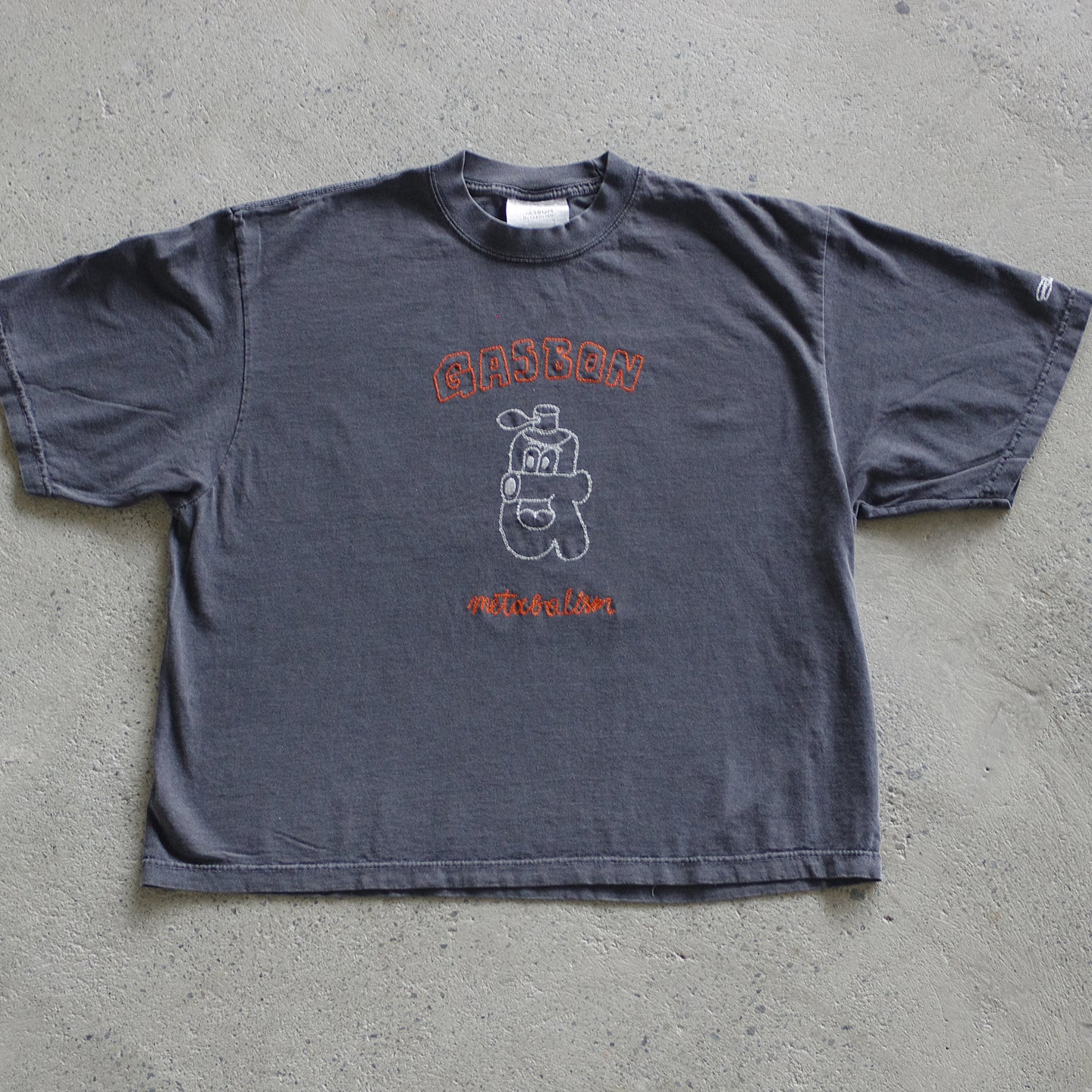 GASBON × DIEGO ガスボーイ “still here” T-shirt 2026 シャドウブラック