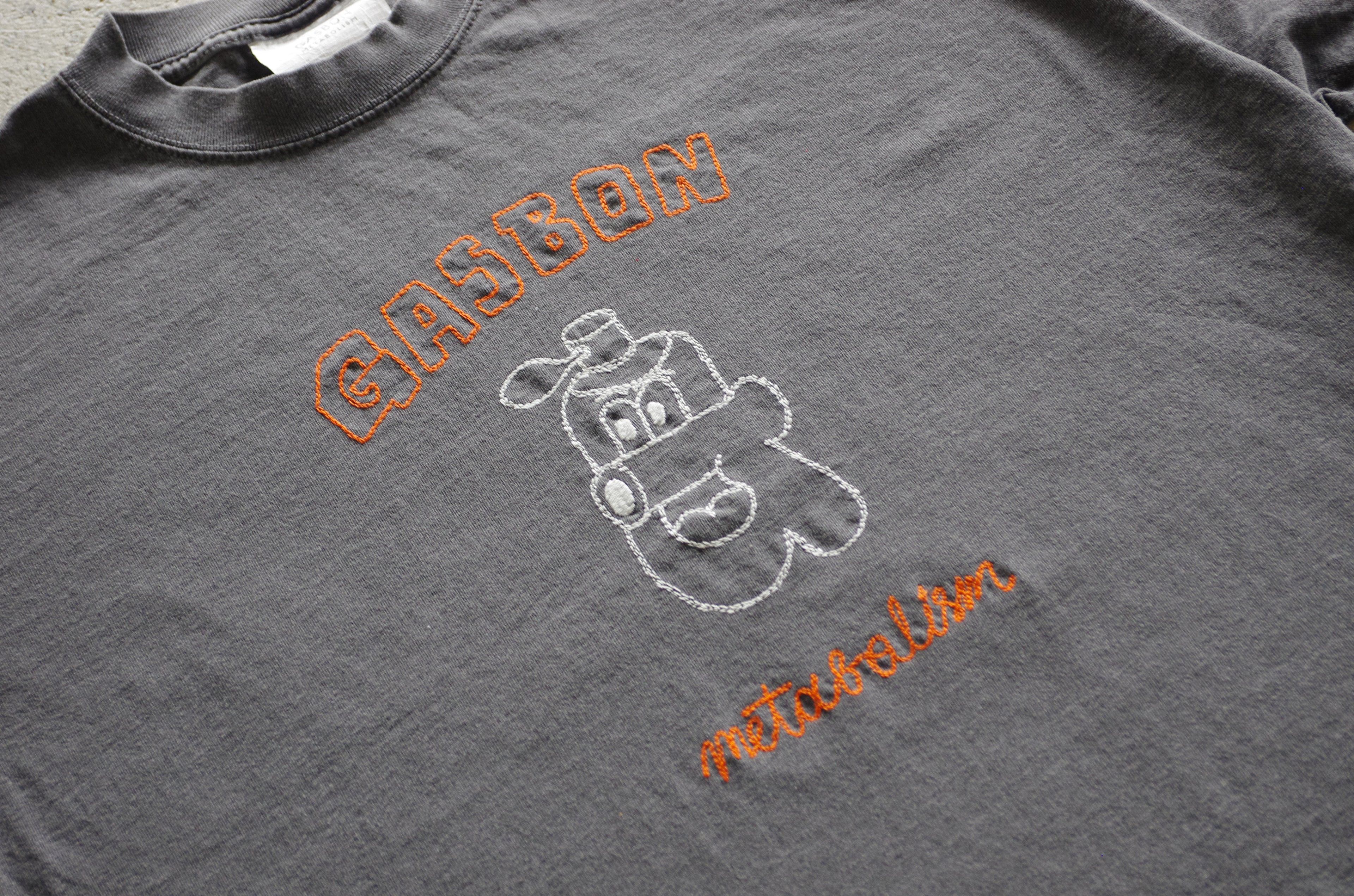 GASBON × DIEGO ガスボーイ “still here” T-shirt 2026 シャドウブラック