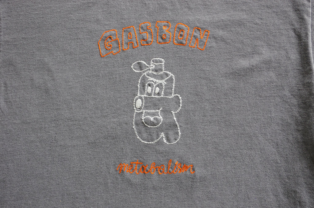 GASBON × DIEGO ガスボーイ “still here” T-shirt 2026 シャドウブラック