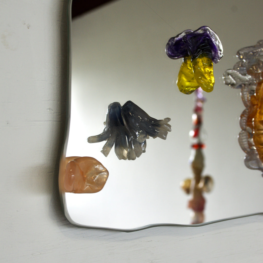 mirror / Flower picking