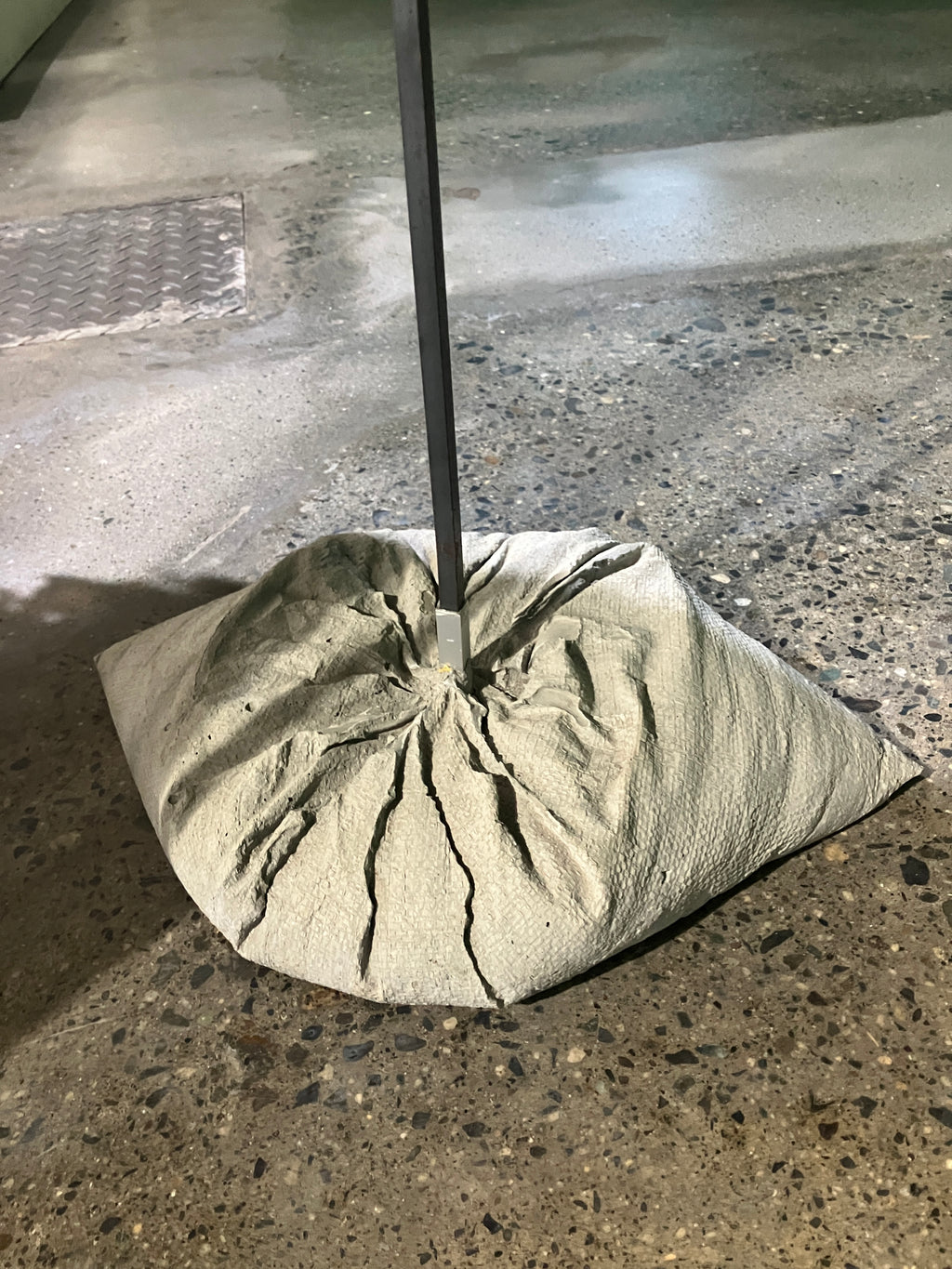 現代農耕文化の仮面シリーズ 台座
