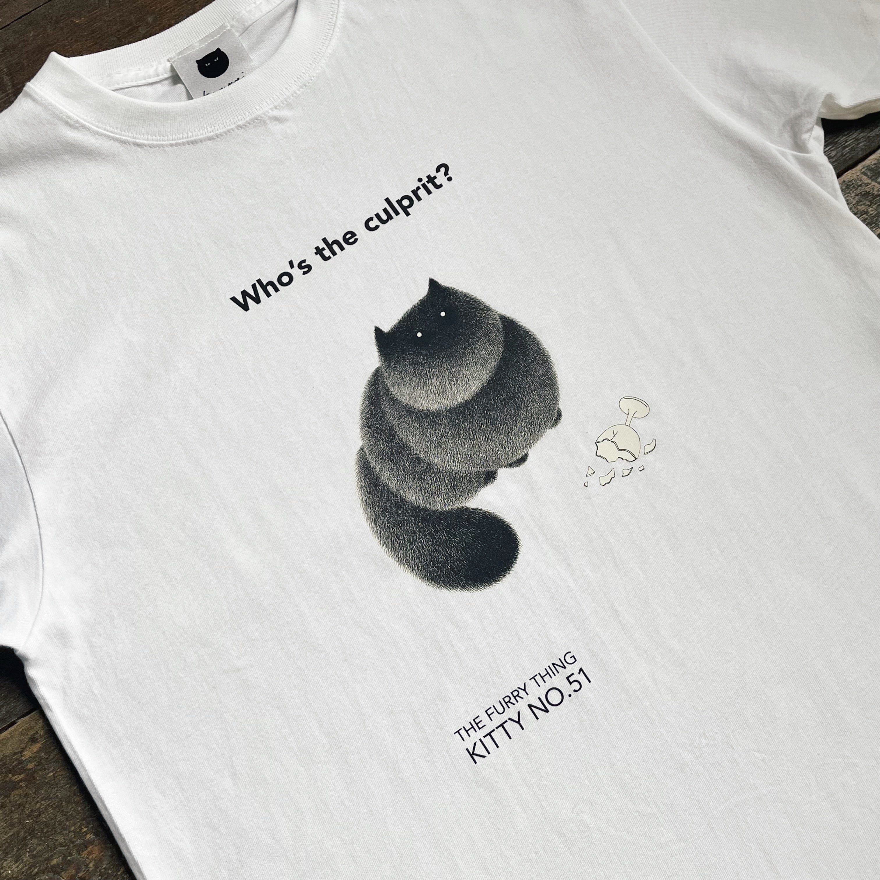 カムウェイ・フォン　Tシャツ / Kitty No.51