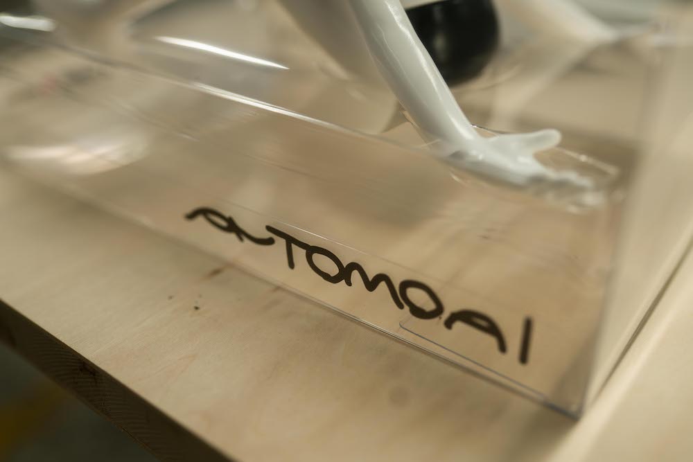 AUTO MOAI 小型雕塑